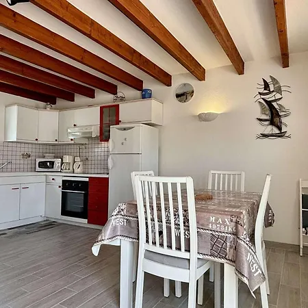 Holiday home Maison Renovee 6 Couchages Saint-pierre D'oleron, Proche - Fr-1-246a-311 *