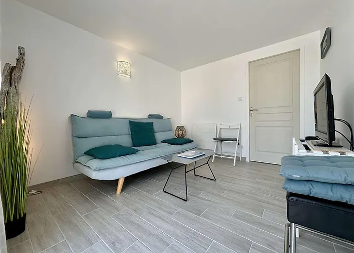 Holiday home Maison Renovee 6 Couchages Saint-pierre D'oleron, Proche - Fr-1-246a-311 *