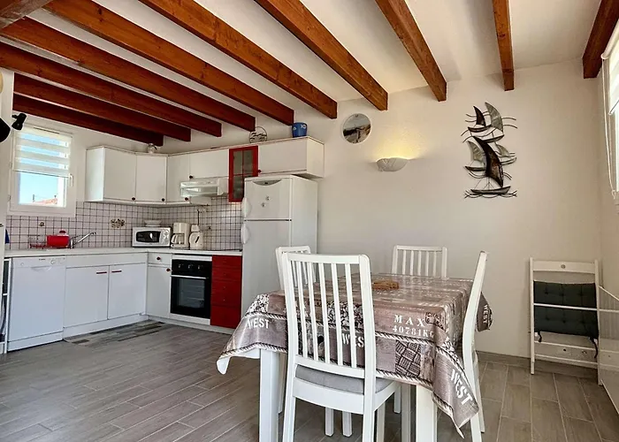 Holiday home Maison Renovee 6 Couchages Saint-pierre D'oleron, Proche - Fr-1-246a-311 *